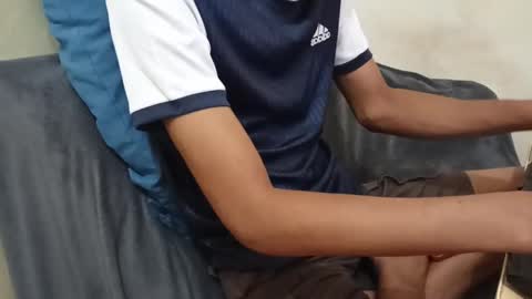 Snapshot of _vov_ chatting on December 13, 2024, 12:39 pm _vov_ online show from December 13, 2024, 12:39 pm