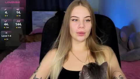 Vera online show from October 13, 2025, 9:42 am