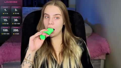 Vera online show from October 22, 2025, 11:32 am