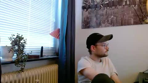 _whoisthatguy_ online show from October 21, 2025, 2:51 pm