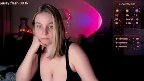 Tory lavender - MV online show from January 27, 2025, 5:04 pm