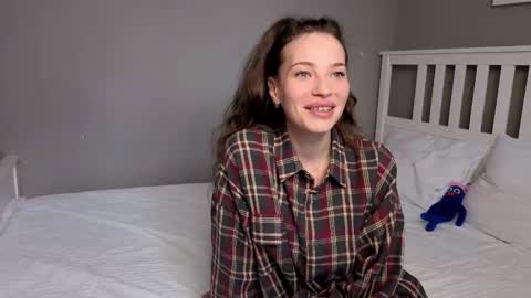 Snapshot of _wild_beauty_ chatting on November 7, 2025, 5:29 am _wild_beauty_ online show from November 7, 2025, 5:29 am