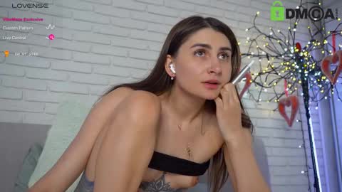 Lily online show from February 24, 2025, 5:11 am