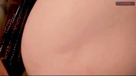 Enni online show from February 8, 2025, 1:44 pm