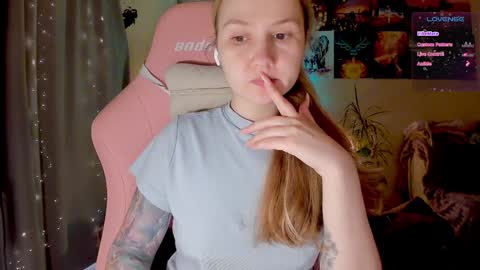 Enni online show from September 10, 2025, 7:19 am