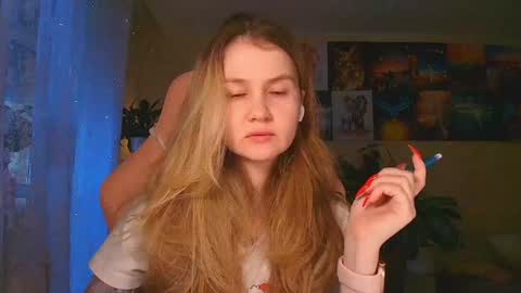 Enni online show from November 23, 2025, 8:03 am