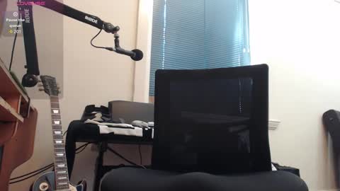 Snapshot of _xxrockstarloverxx_ chatting on November 8, 2025, 9:57 pm _xxrockstarloverxx_ online show from November 8, 2025, 9:57 pm