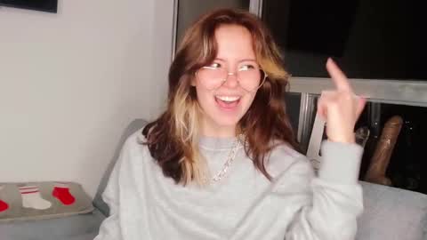 Snapshot of _yourcherrybomb chatting on December 31, 2024, 5:55 am _yourcherrybomb online show from December 31, 2024, 5:55 am