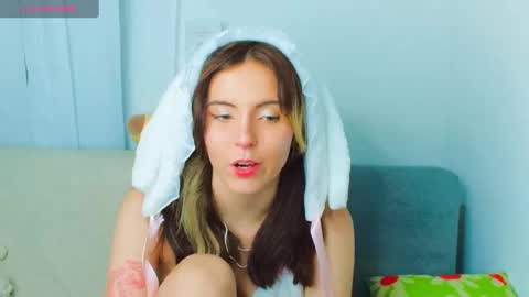 Snapshot of _yourcherrybomb chatting on January 22, 2025, 6:20 am _yourcherrybomb online show from January 22, 2025, 6:20 am