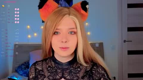 Snapshot of _yourfoxy_ chatting on January 16, 2026, 4:11 pm LITTLE FOX online show from January 16, 2026, 4:11 pm