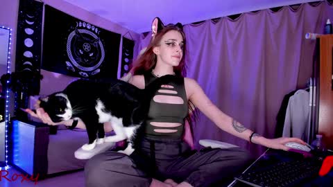 Snapshot of _yourwetdreams_ chatting on December 15, 2024, 3:13 am Roxy online show from December 15, 2024, 3:13 am