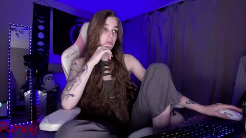 Snapshot of _yourwetdreams_ chatting on September 13, 2025, 11:48 pm Roxy online show from September 13, 2025, 11:48 pm