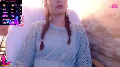 Yuyi online show from June 25, 2026, 3:39 am
