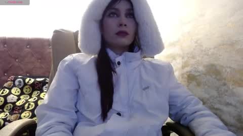 Yuyi online show from July 8, 2026, 3:11 am