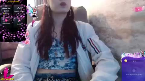 Yuyi online show from July 27, 2026, 3:19 pm