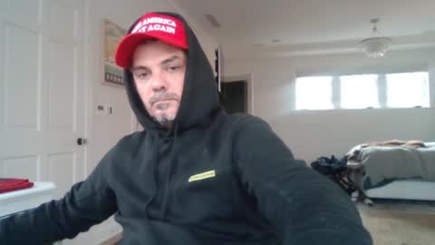 Snapshot of _zeus____ chatting on January 11, 2025, 7:05 pm Zeus online show from January 11, 2025, 7:05 pm