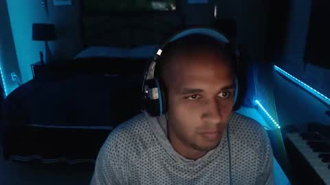 a4orce online show from November 19, 2025, 2:00 am