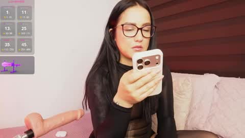 Alexandra  online show from May 12, 2026, 9:39 am