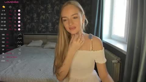 Snapshot of a_delina chatting on September 30, 2025, 7:57 am Adelina online show from September 30, 2025, 7:57 am