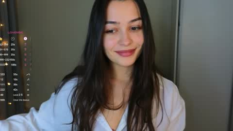 Mila and Jess online show from January 29, 2025, 4:08 pm