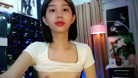 Lovely Yana  online show from May 8, 2026, 8:52 am