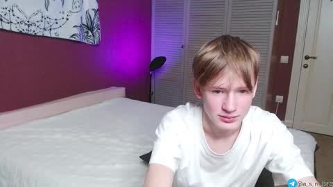 Kris Michael online show from September 14, 2025, 8:41 pm