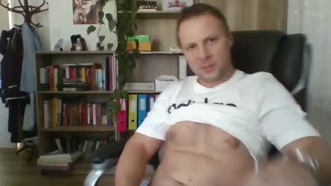 Long distance cumshot online show from February 4, 2025, 12:44 pm