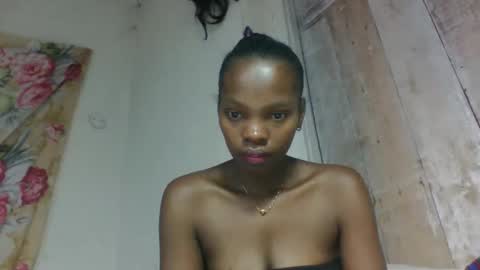 Snapshot of aadienne chatting on May 7, 2026, 6:41 am aadienne online show from May 7, 2026, 6:41 am