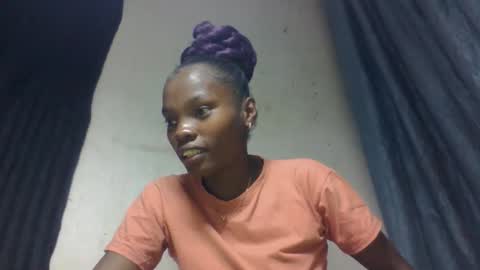 Snapshot of aadienne chatting on May 10, 2026, 9:25 am aadienne online show from May 10, 2026, 9:25 am