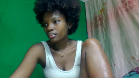 Snapshot of aadienne chatting on May 25, 2026, 8:09 am aadienne online show from May 25, 2026, 8:09 am