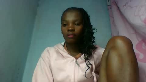 Snapshot of aadienne chatting on June 3, 2026, 8:25 pm aadienne online show from June 3, 2026, 8:25 pm