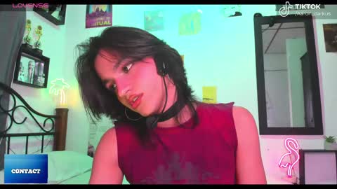 Snapshot of aaron_darkus chatting on September 28, 2025, 12:38 am Aaron online show from September 28, 2025, 12:38 am