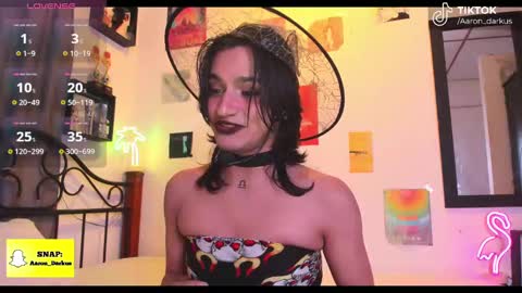 Snapshot of aaron_darkus chatting on October 9, 2025, 11:25 pm Aaron online show from October 9, 2025, 11:25 pm