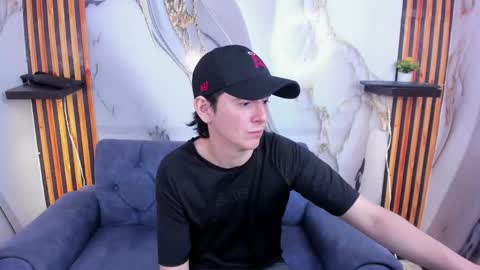 Snapshot of aaron_latinmen chatting on October 28, 2025, 11:47 am Aaron online show from October 28, 2025, 11:47 am