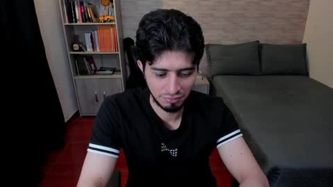 Aaron online show from January 28, 2025, 6:39 pm