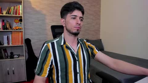 Aaron online show from March 9, 2025, 7:26 pm