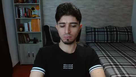 Aaron online show from October 14, 2025, 7:47 pm