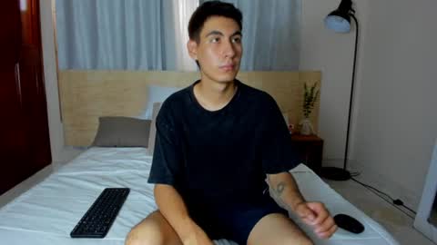 aaron_revolt online show from July 9, 2026, 7:51 pm
