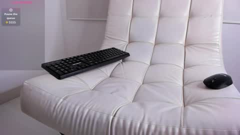 Aaron Tate online show from March 11, 2026, 5:02 am