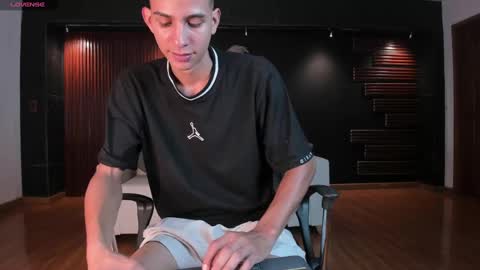 Aaron online show from December 27, 2024, 12:50 am