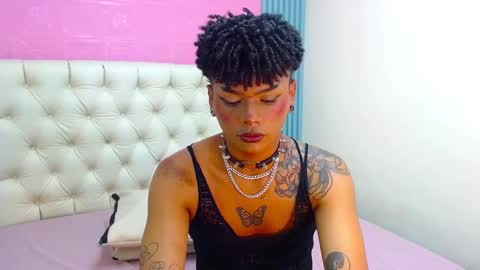 Snapshot of aaronbakers chatting on January 17, 2025, 6:57 am im NiallDun online show from January 17, 2025, 6:57 am