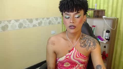 Snapshot of aaronbakers chatting on February 18, 2025, 3:21 am im NiallDun online show from February 18, 2025, 3:21 am