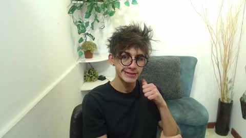 Snapshot of aaronbeer_ chatting on February 18, 2026, 11:50 am Aaron online show from February 18, 2026, 11:50 am