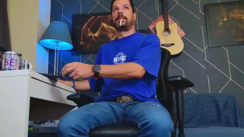 Aaron online show from September 30, 2025, 2:16 am