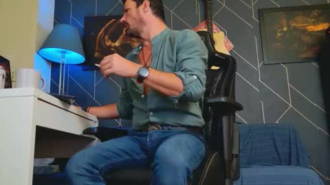 Aaron online show from October 6, 2025, 3:04 am