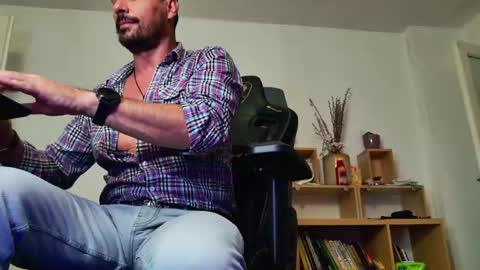 Aaron online show from May 20, 2026, 6:58 pm
