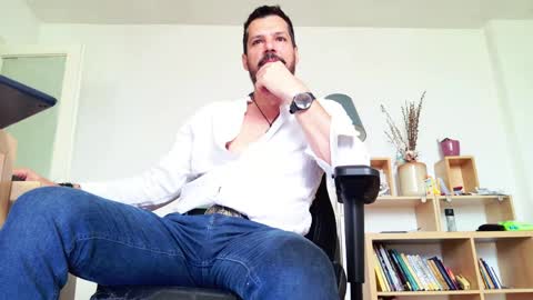 Aaron online show from May 31, 2026, 5:48 am