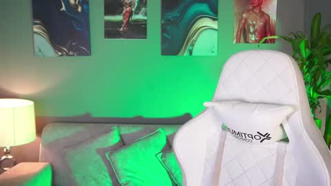 AARON  online show from January 29, 2025, 10:16 am