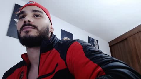 Snapshot of aaronteylor chatting on December 7, 2024, 6:32 am aaronteylor online show from December 7, 2024, 6:32 am