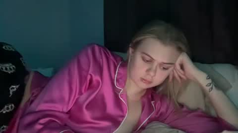 ababyy2901 online show from November 11, 2025, 7:19 am